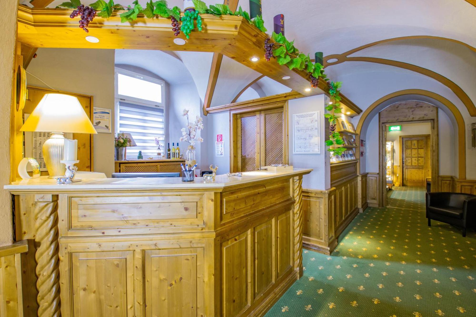 Hotel Schloss Nebra Экстерьер фото