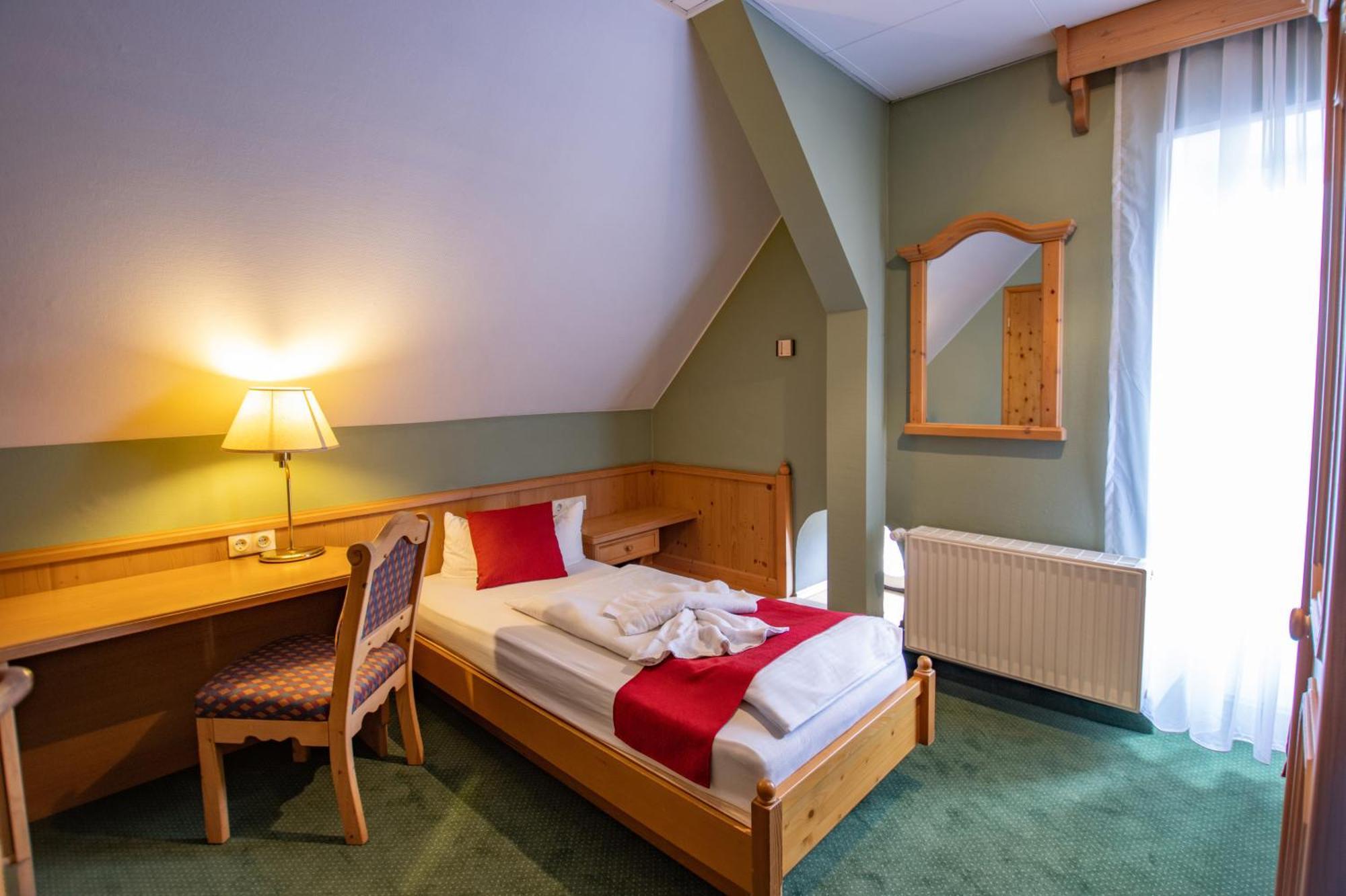 Hotel Schloss Nebra Экстерьер фото